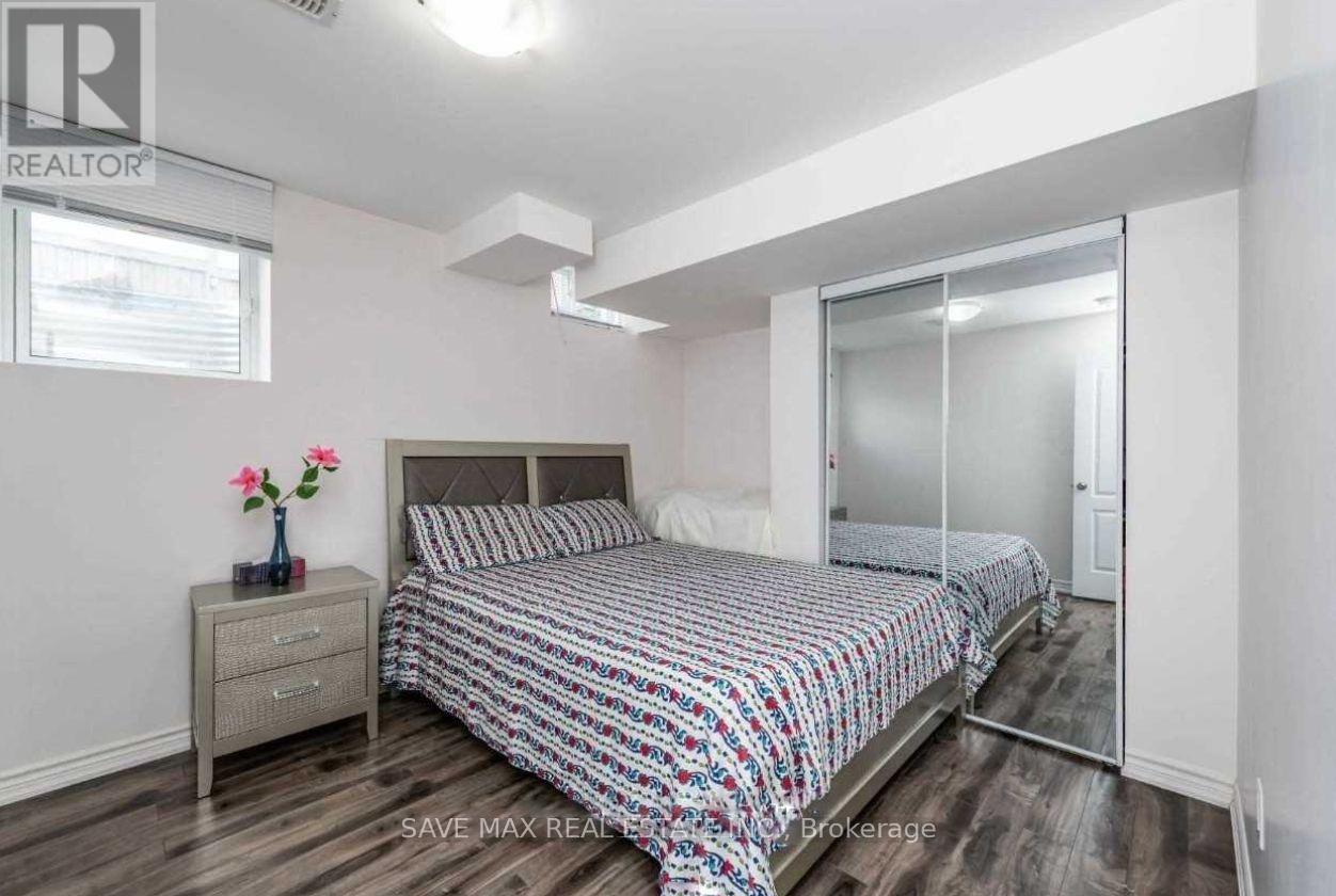 24 Thornapple Street, Brampton, ON - Indoor Photo Showing Bedroom