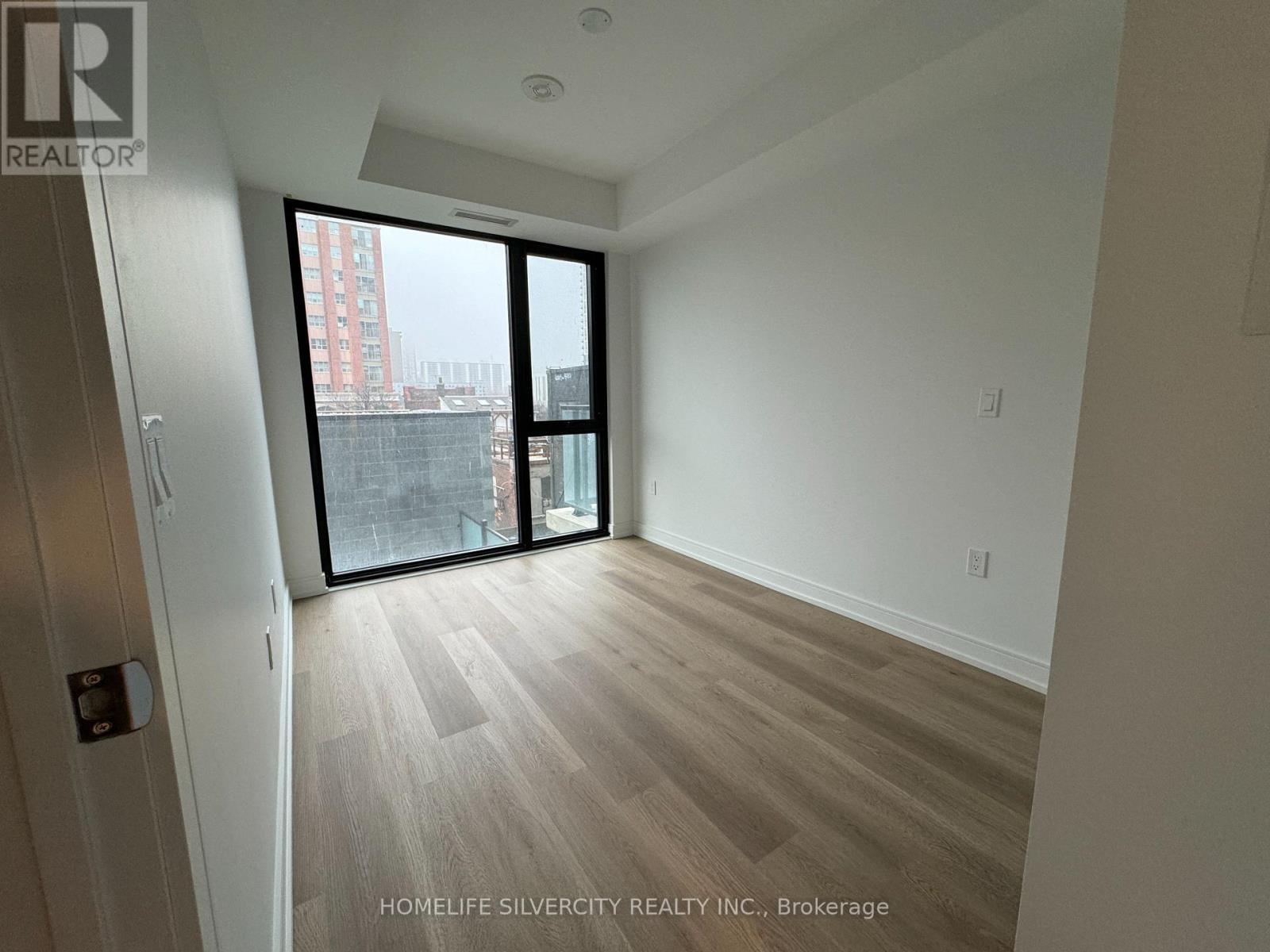 406 - 1 Jarvis Street, Hamilton, ON - Indoor Photo Showing Other Room