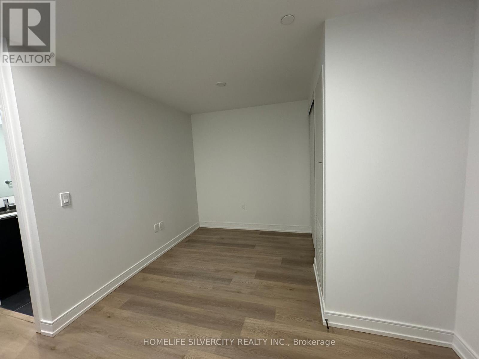 406 - 1 Jarvis Street, Hamilton, ON - Indoor Photo Showing Other Room