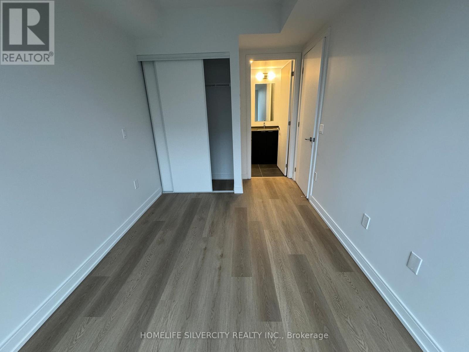 406 - 1 Jarvis Street, Hamilton, ON - Indoor Photo Showing Other Room