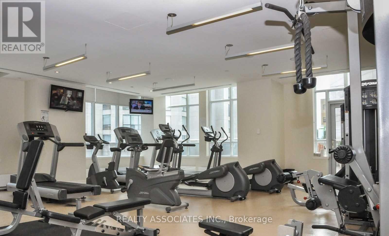2704 - 2191 Yonge Street, Toronto, ON - Indoor Photo Showing Gym Room