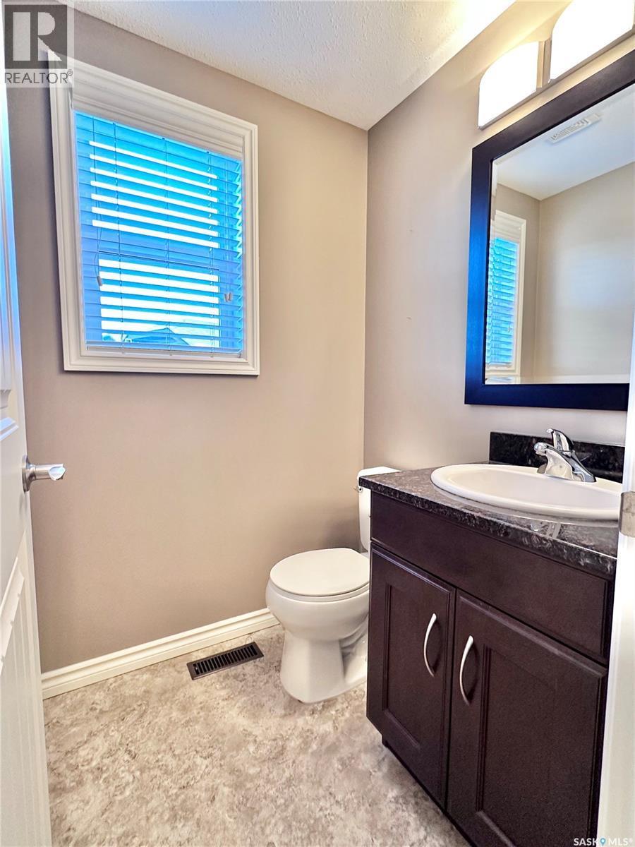 1026 Willowgrove Crescent, Saskatoon, SK - Indoor Photo Showing Bathroom