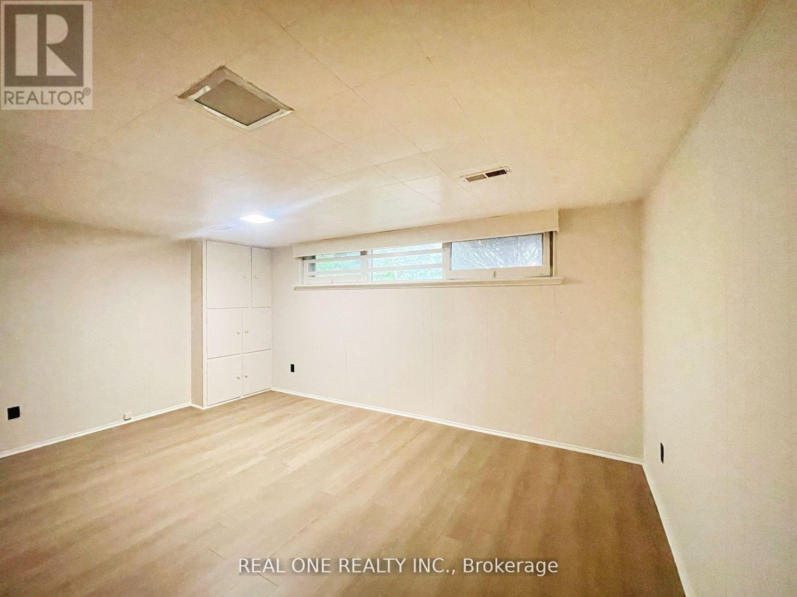 48 Lionel Heights Crescent, Toronto, ON - Indoor