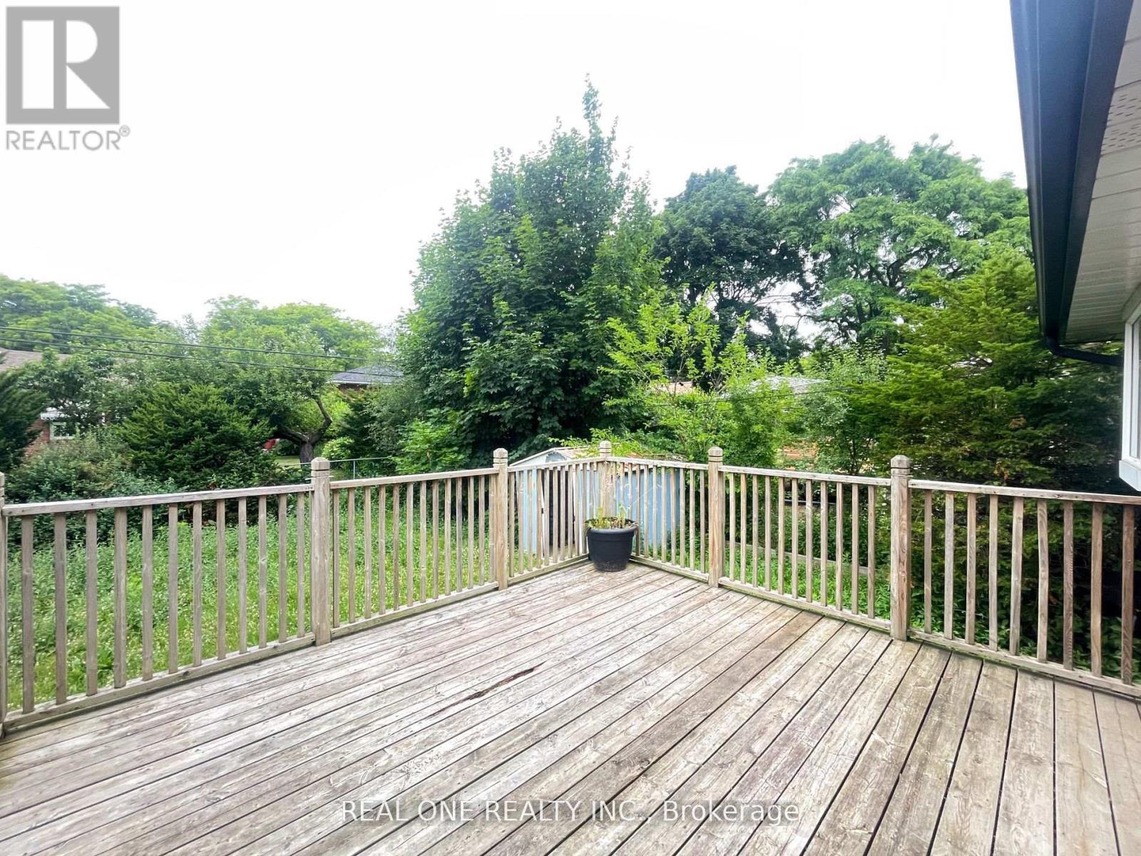 48 Lionel Heights Crescent, Toronto, ON - Outdoor With Deck Patio Veranda