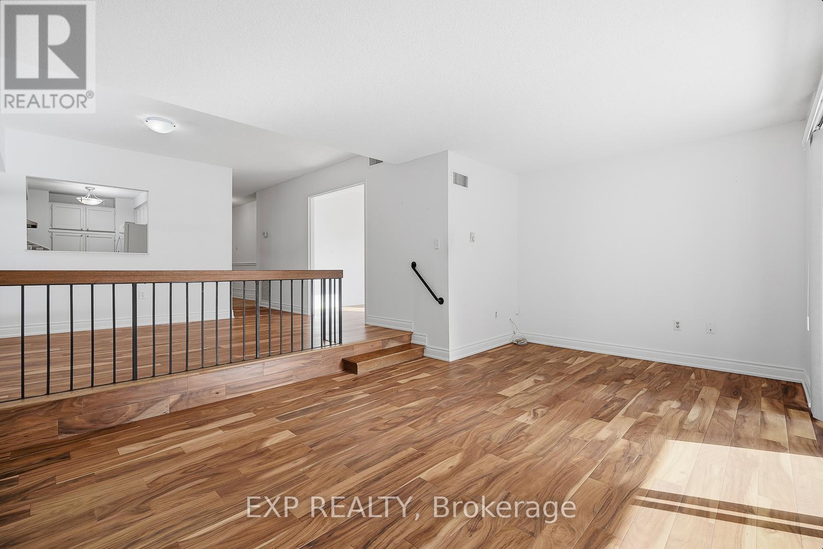 304 - 965 Inverhouse Drive, Mississauga, ON - Indoor Photo Showing Other Room