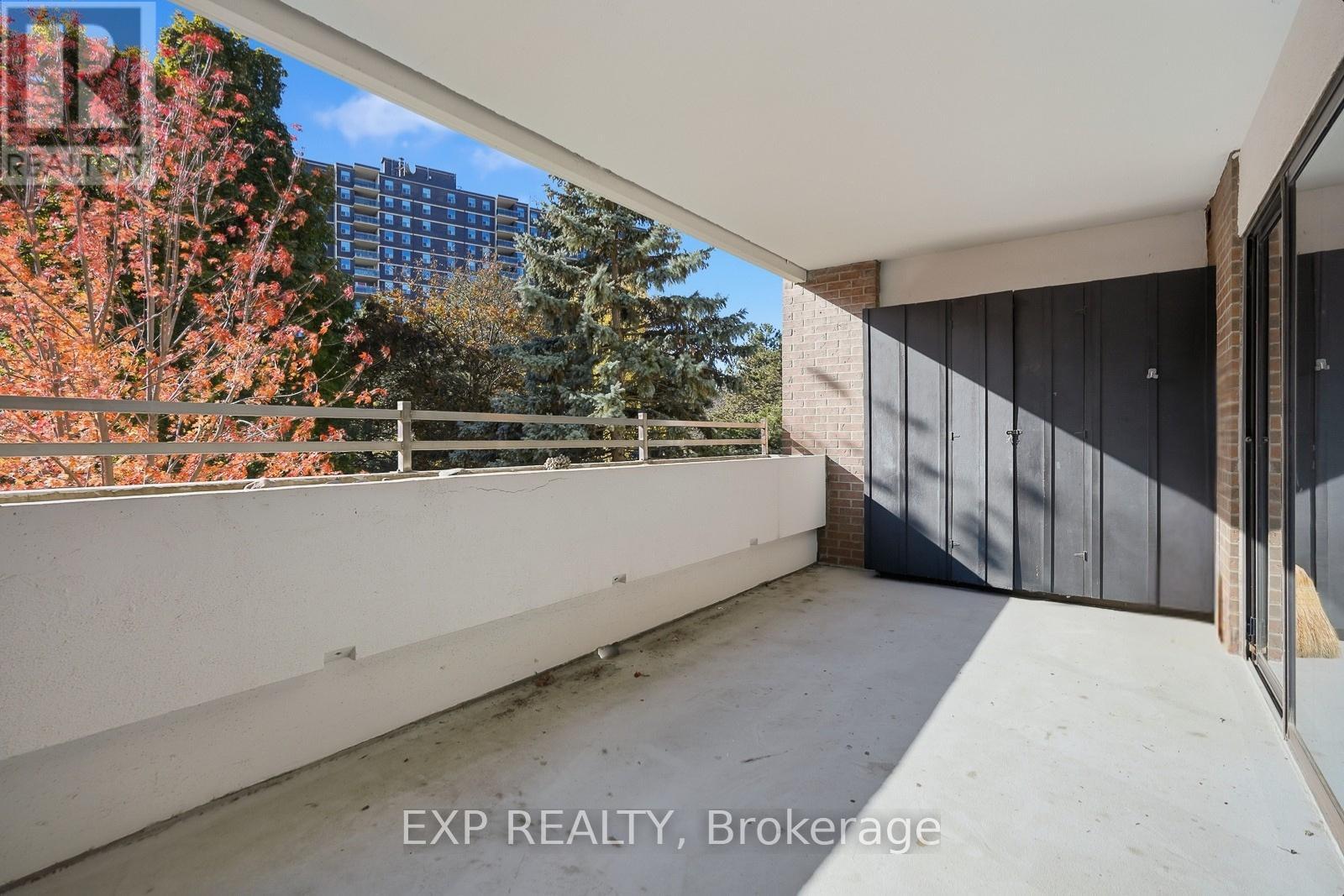 304 - 965 Inverhouse Drive, Mississauga, ON - Outdoor