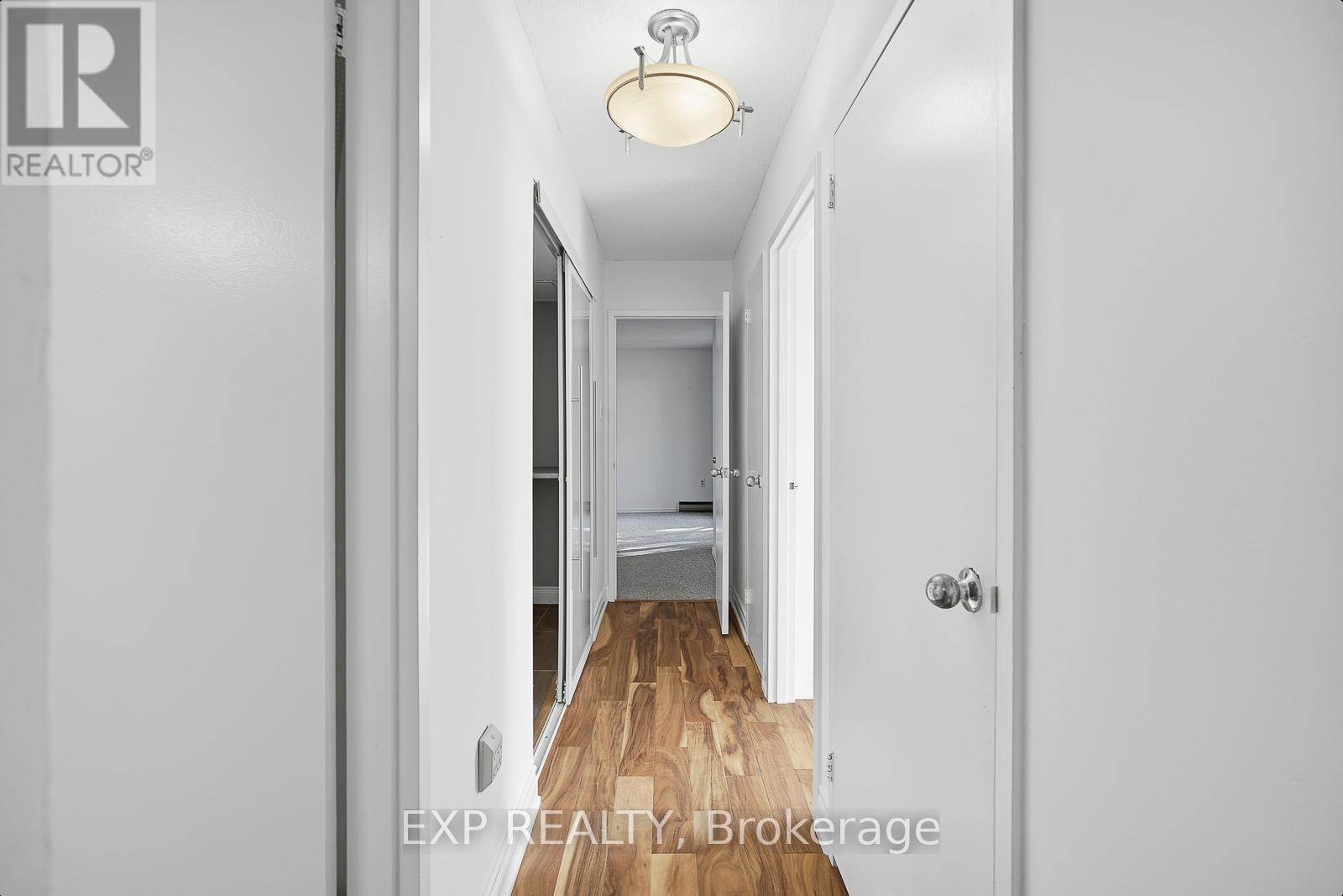 304 - 965 Inverhouse Drive, Mississauga, ON - Indoor