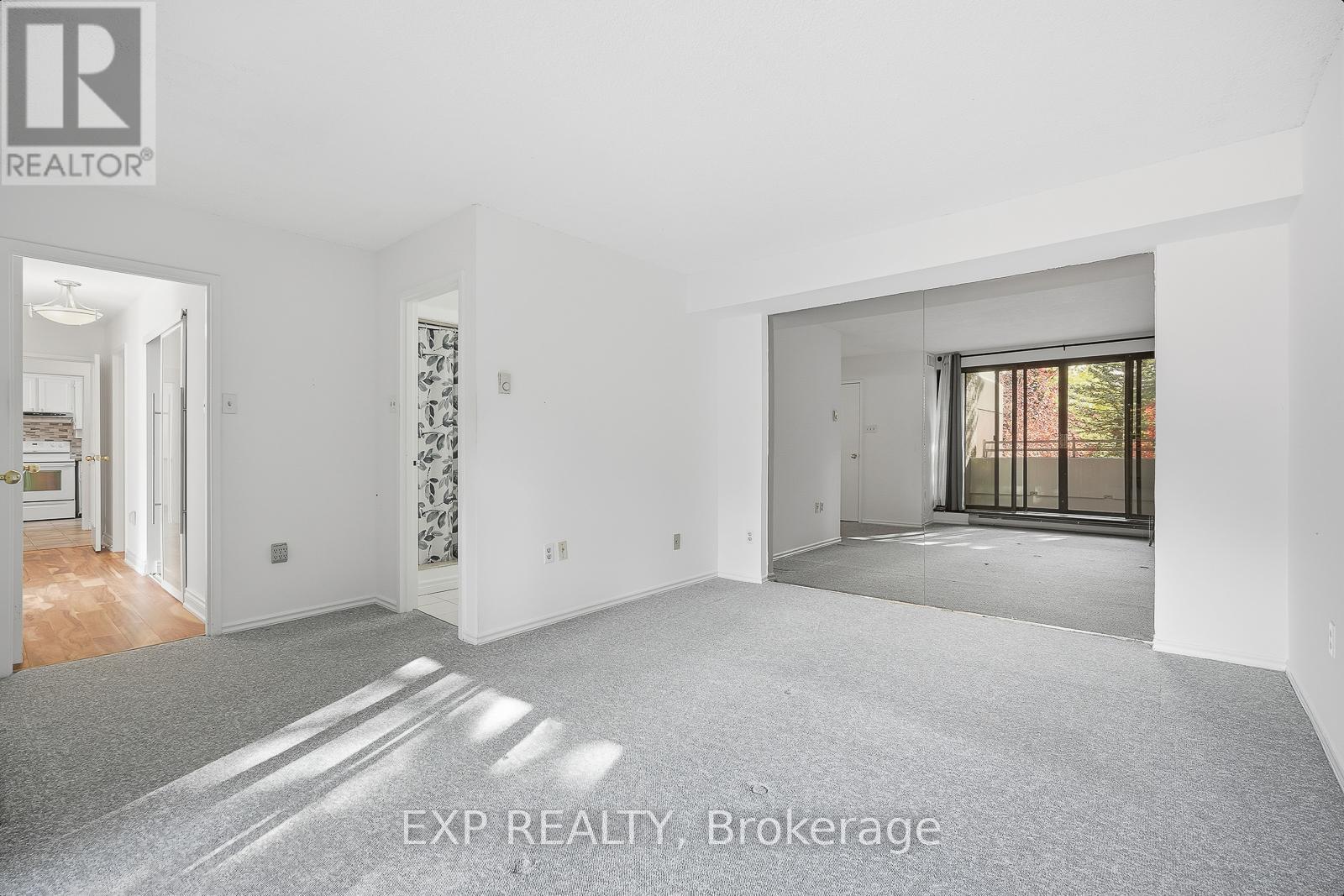 304 - 965 Inverhouse Drive, Mississauga, ON - Indoor