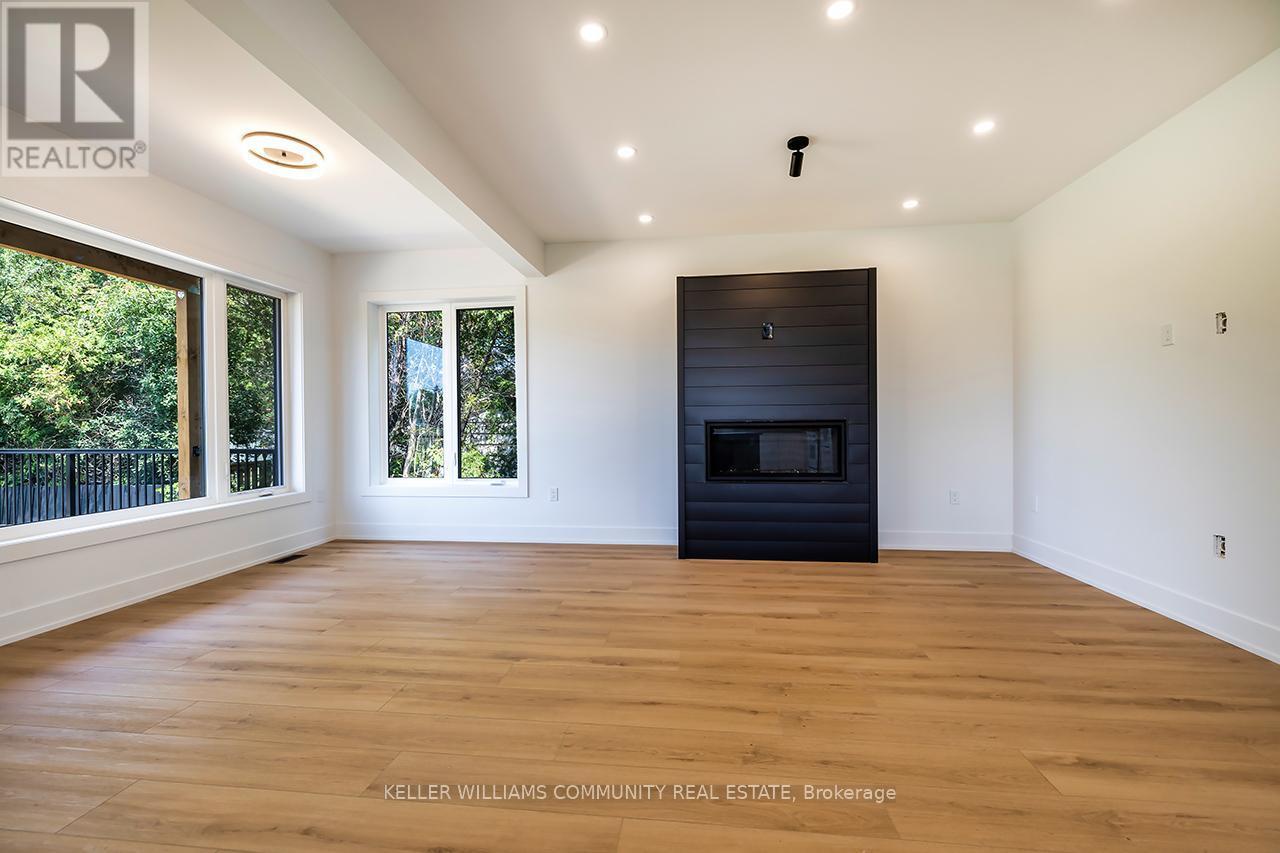 2246 Highway 2, Clarington, ON - Indoor