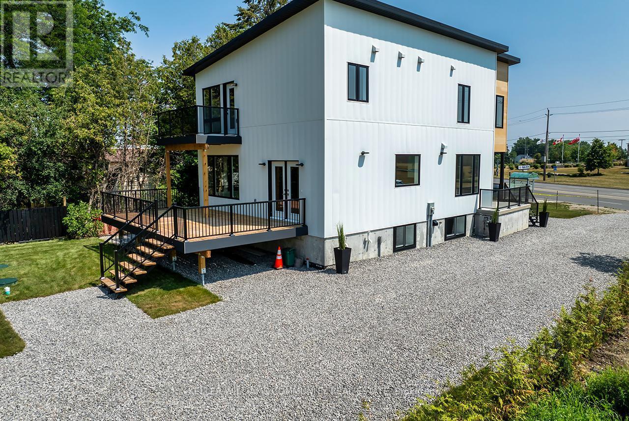 2246 Highway 2, Clarington, ON - Outdoor With Exterior