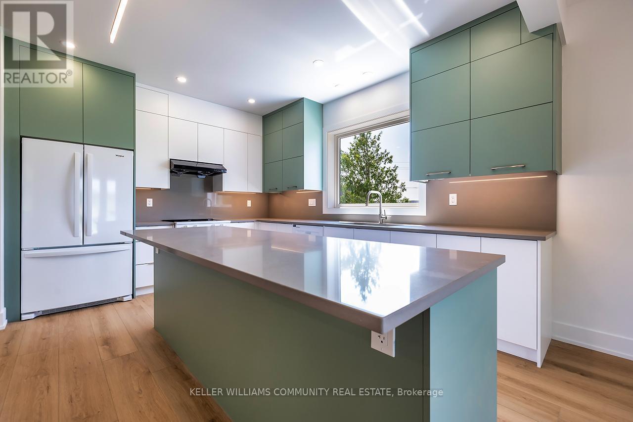 2246 Highway 2, Clarington, ON - Indoor Photo Showing Kitchen With Upgraded Kitchen