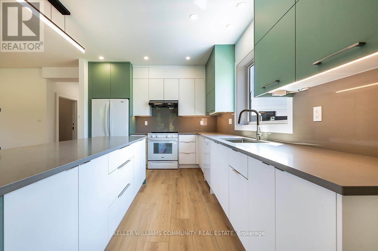 2246 Highway 2, Clarington, ON - Indoor Photo Showing Kitchen