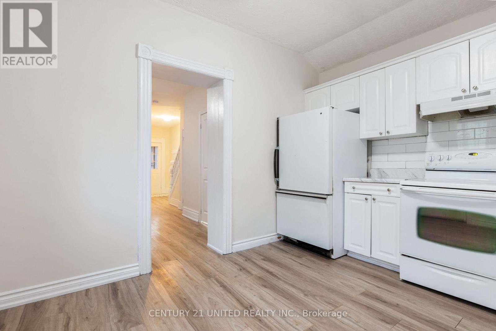 26 Park Street, Peterborough (Town Ward 3), ON - Indoor Photo Showing Kitchen