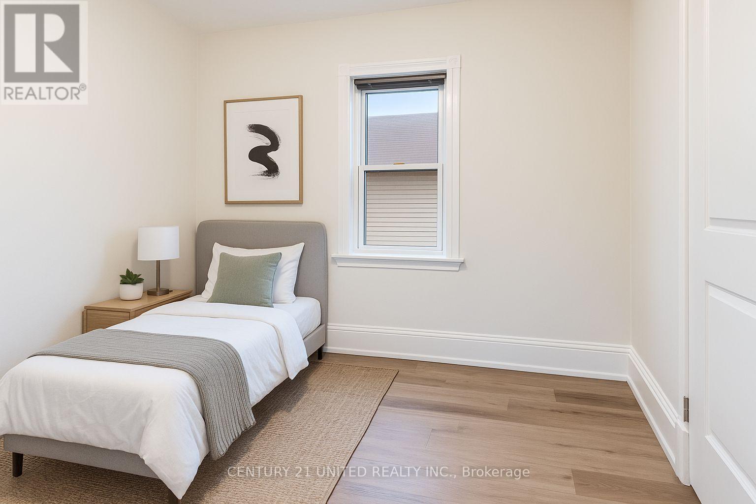 26 Park Street, Peterborough (Town Ward 3), ON - Indoor Photo Showing Bedroom