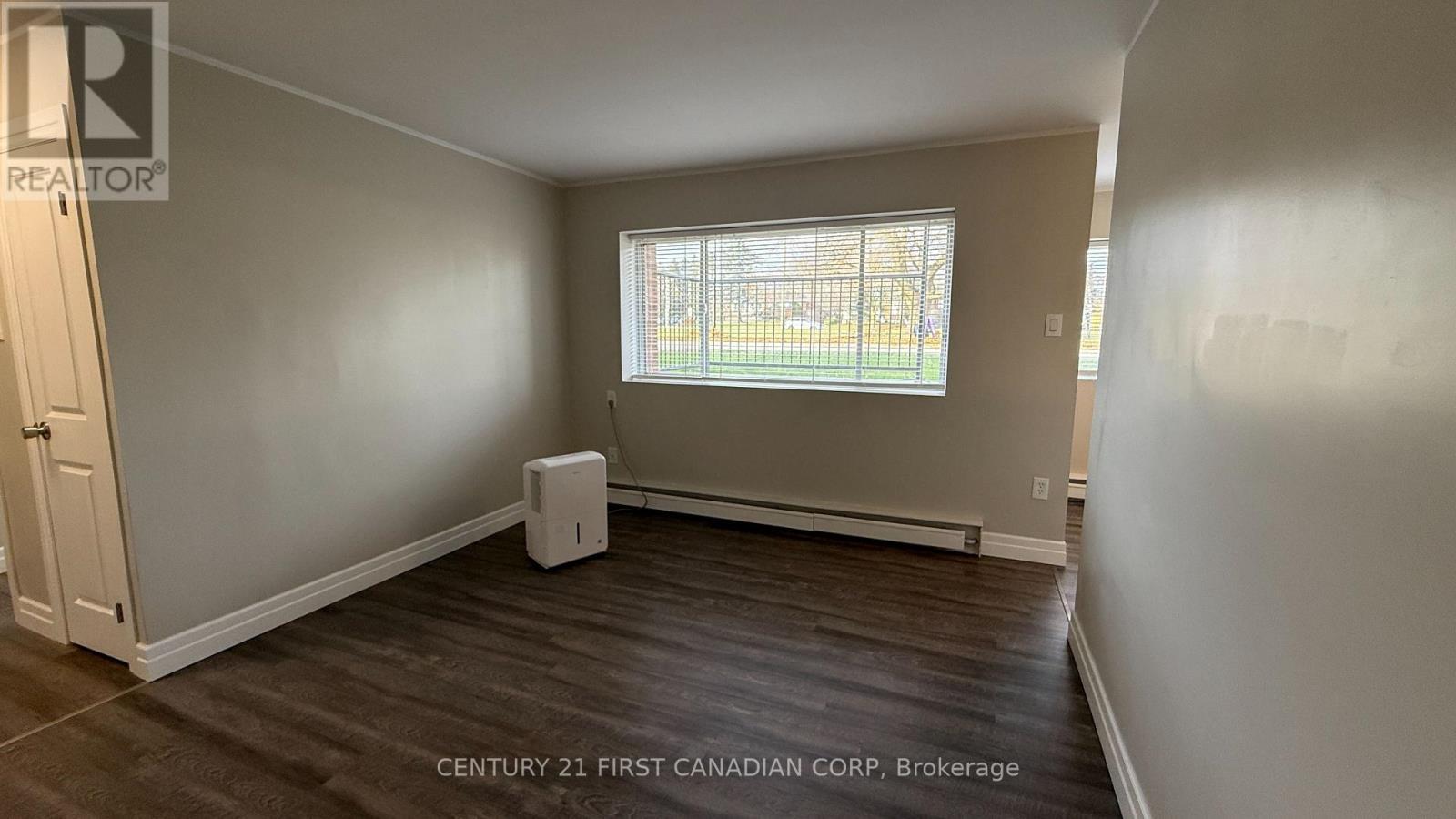 105 - 1170 Hamilton Road, London East (East O), ON - Indoor Photo Showing Other Room