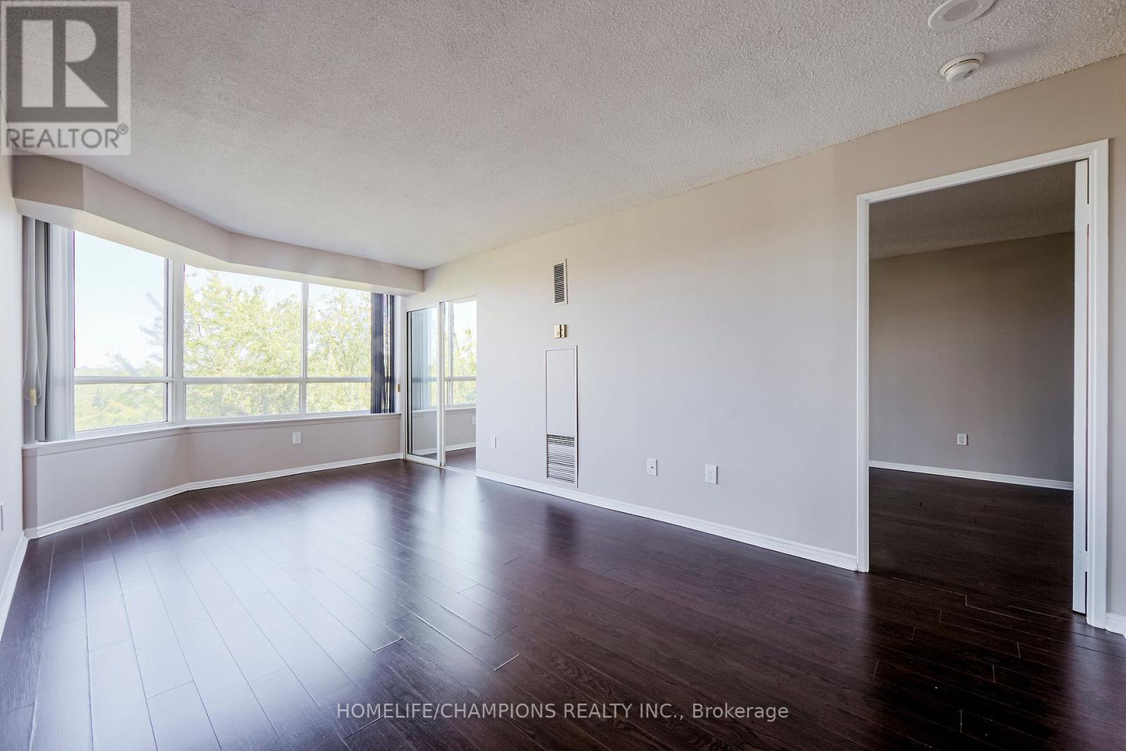 610 - 5 Greystone Walk Drive, Toronto, ON - Indoor