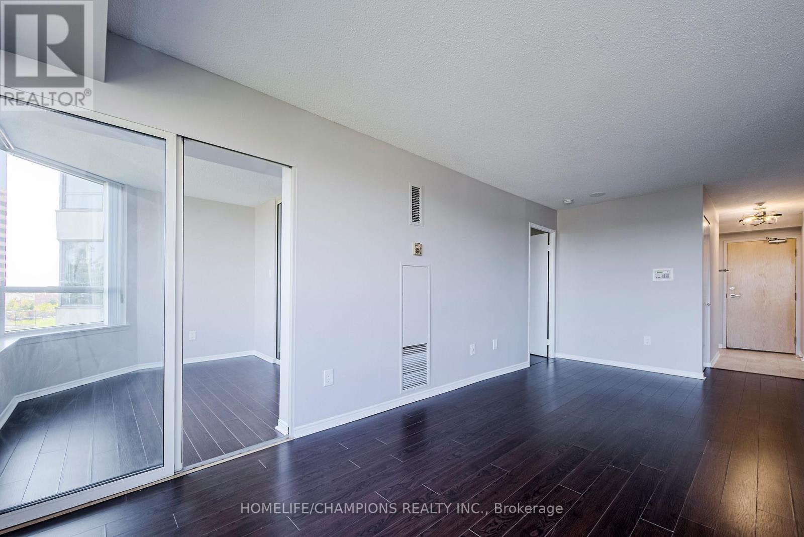 610 - 5 Greystone Walk Drive, Toronto, ON - Indoor Photo Showing Other Room