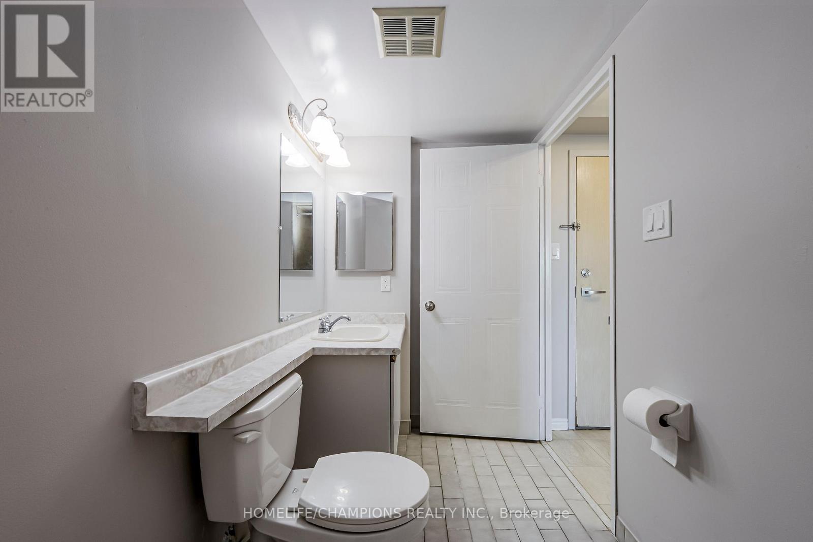 610 - 5 Greystone Walk Drive, Toronto, ON - Indoor