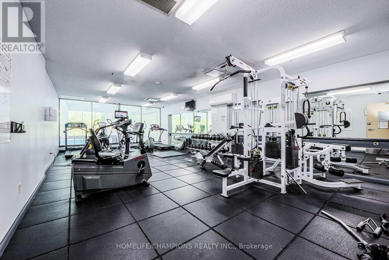 610 - 5 Greystone Walk Drive, Toronto, ON - Indoor Photo Showing Gym Room