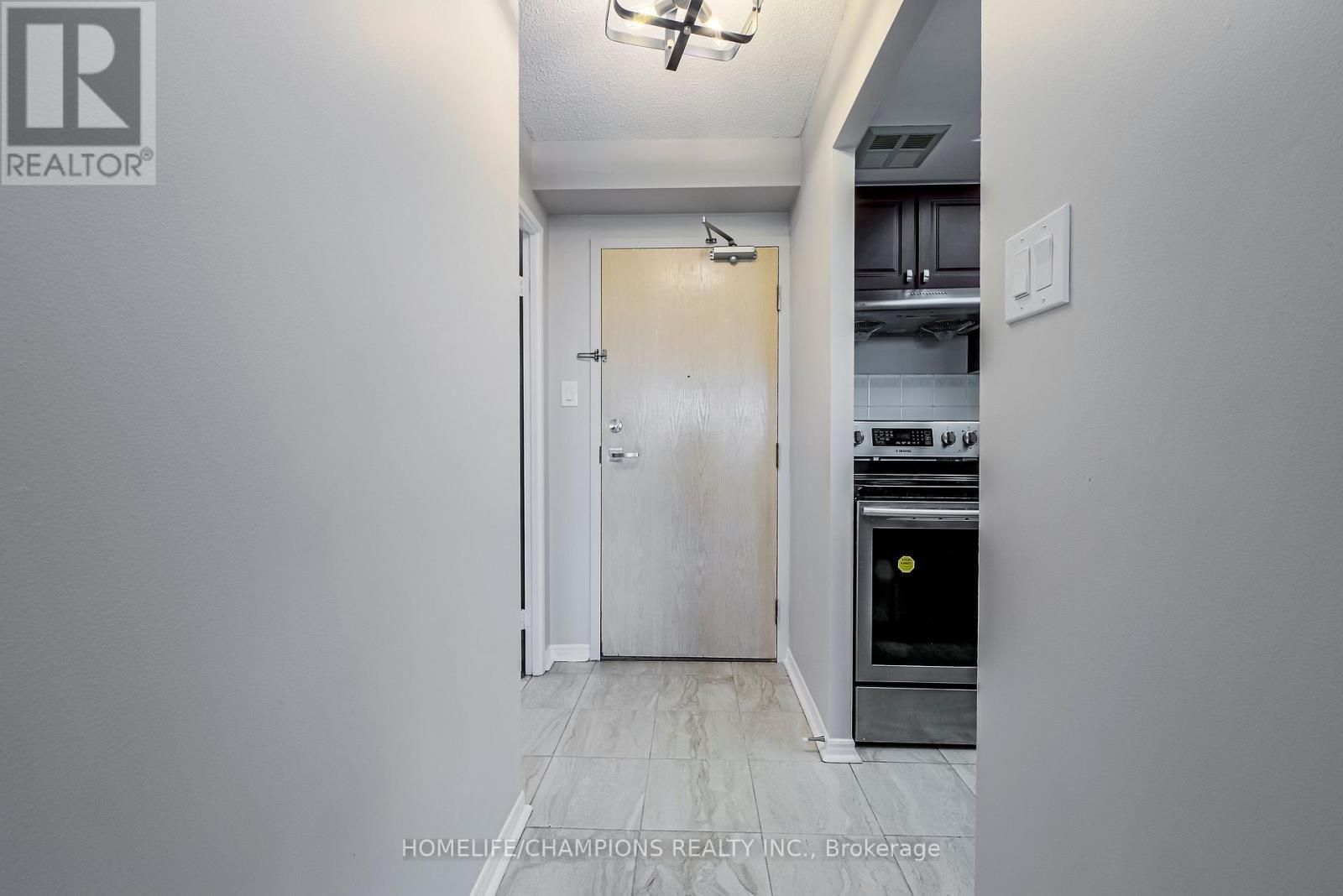 610 - 5 Greystone Walk Drive, Toronto, ON -