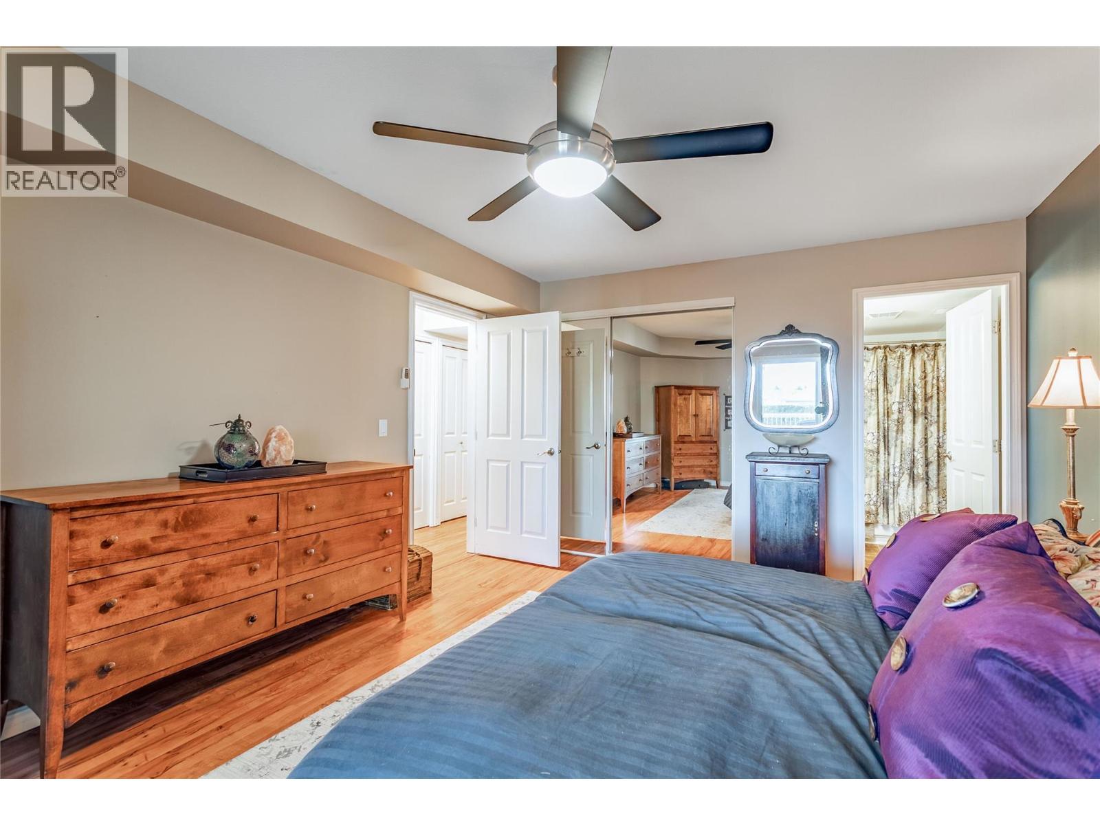 2370 Stillingfleet Road Unit# 125, Kelowna, BC - Indoor Photo Showing Bedroom