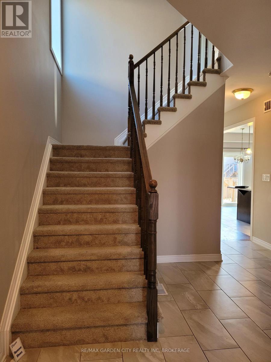 7770 Hanniwell Street, Niagara Falls (Oldfield), ON - Indoor Photo Showing Other Room