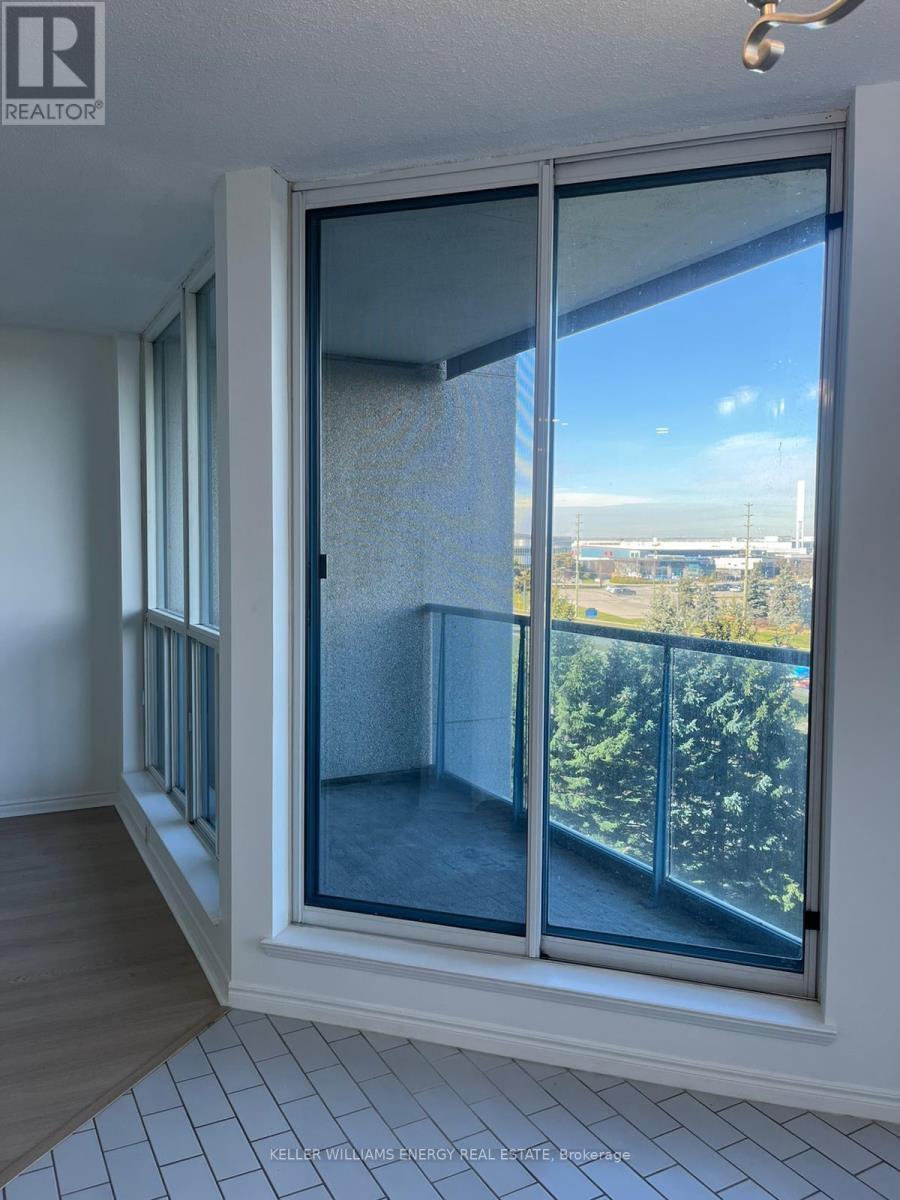 508 - 360 Watson Street W, Whitby (Port Whitby), ON - Indoor Photo Showing Other Room