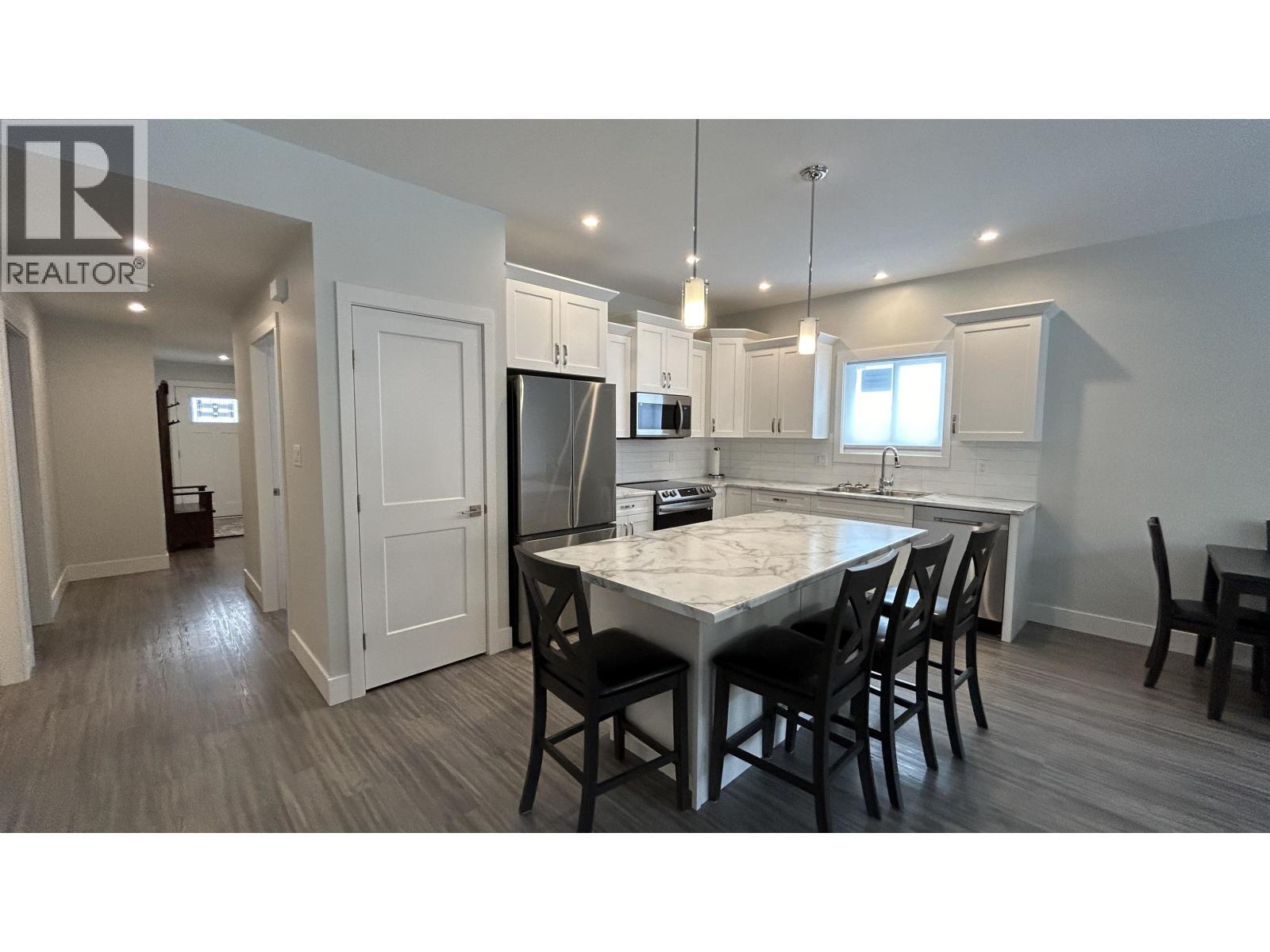 14 105 Forest Ridge Road, 100 Mile House, BC - Indoor