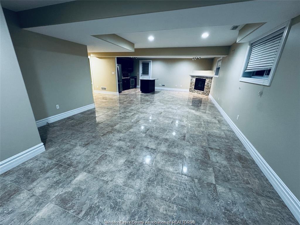 Lower-4001 Maracaibo Court, Windsor, ON