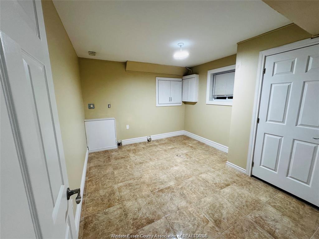 Lower-4001 Maracaibo Court, Windsor, ON