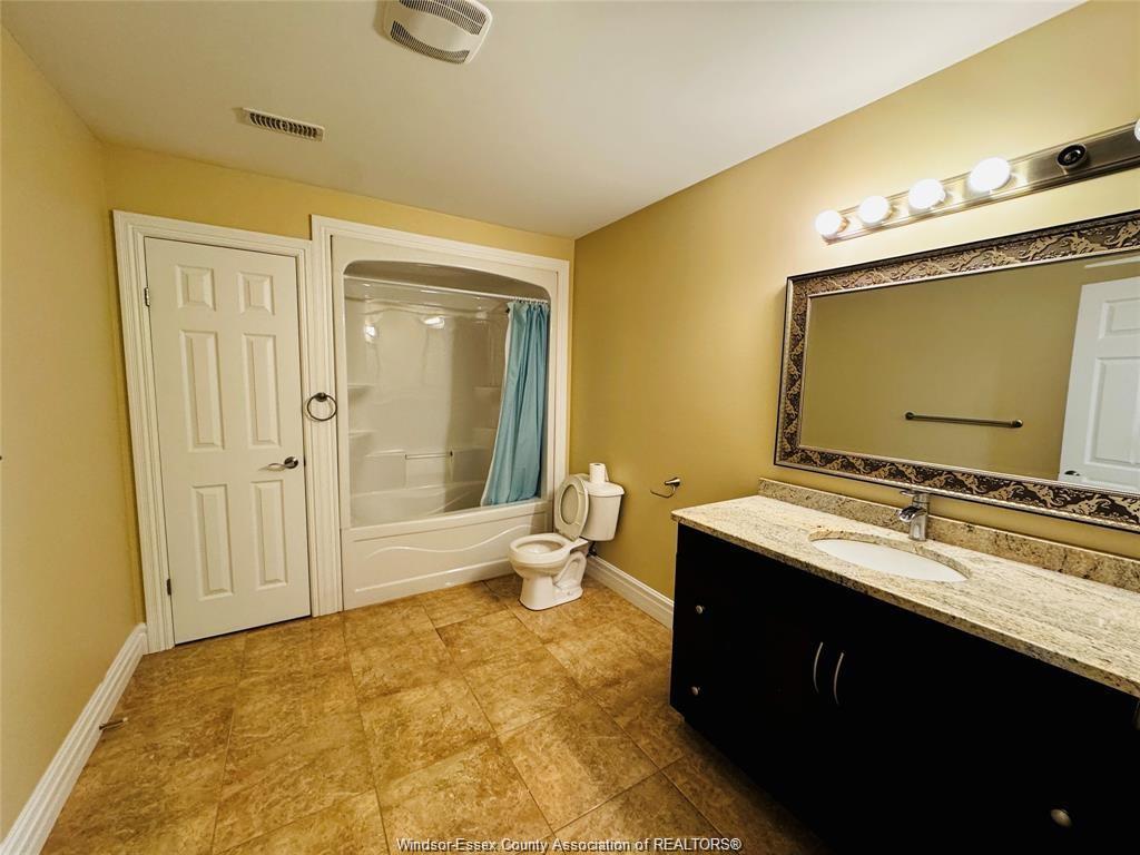 Lower-4001 Maracaibo Court, Windsor, ON