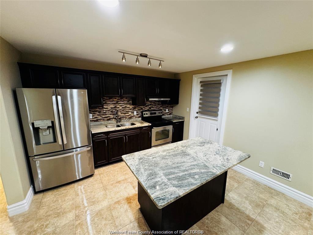 Lower-4001 Maracaibo Court, Windsor, ON