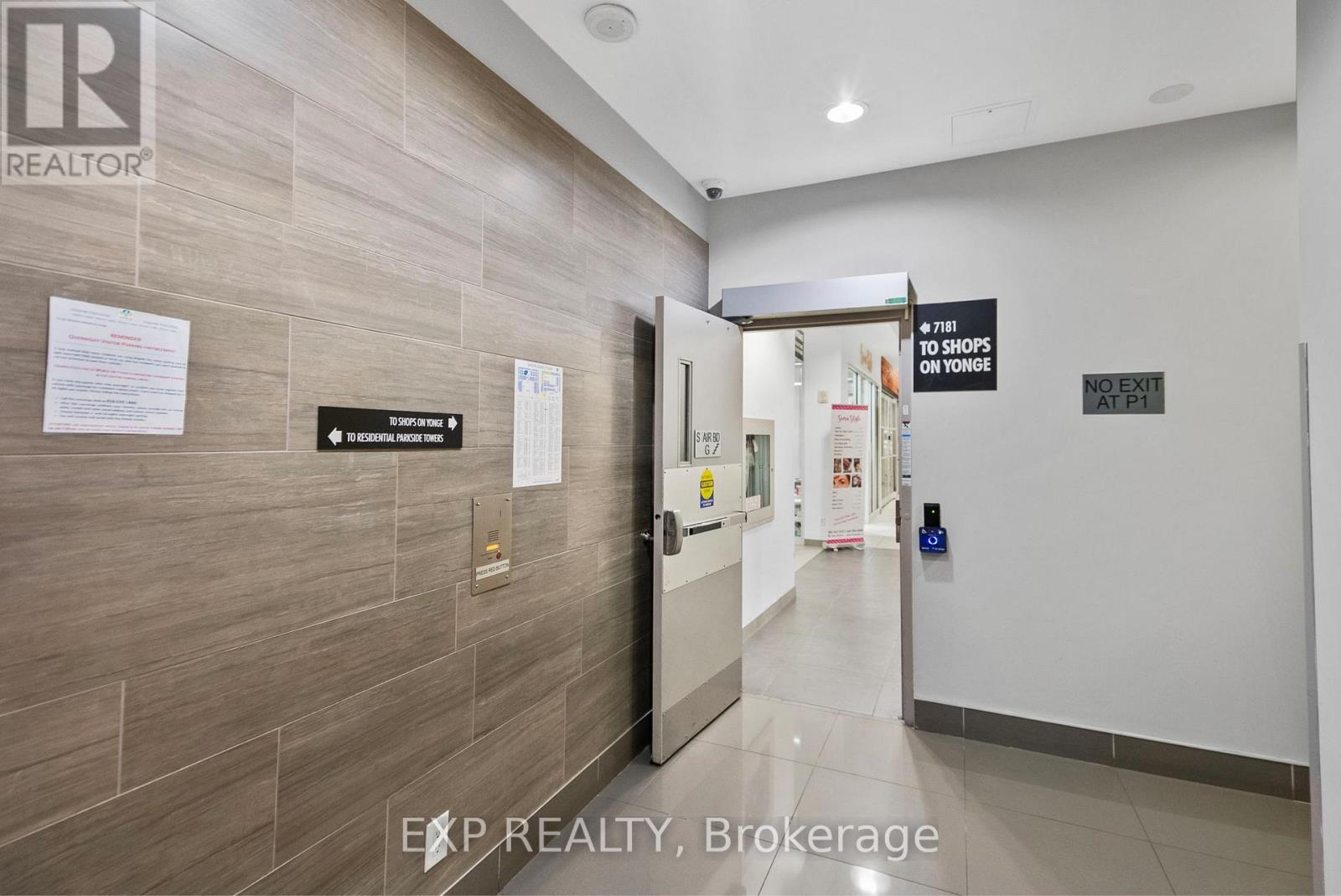 1011 - 7167 Yonge Street, Markham, ON - Indoor Photo Showing Other Room