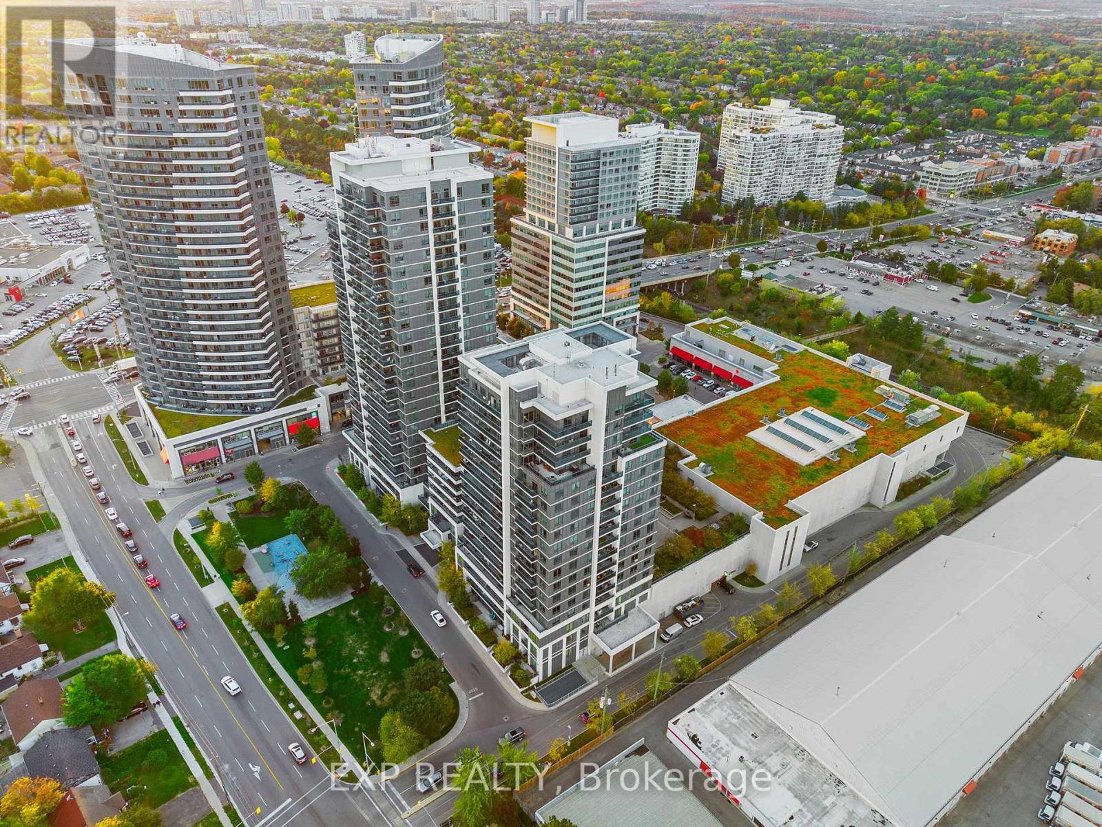 1011 - 7167 Yonge Street, Markham, ON - Outdoor With View