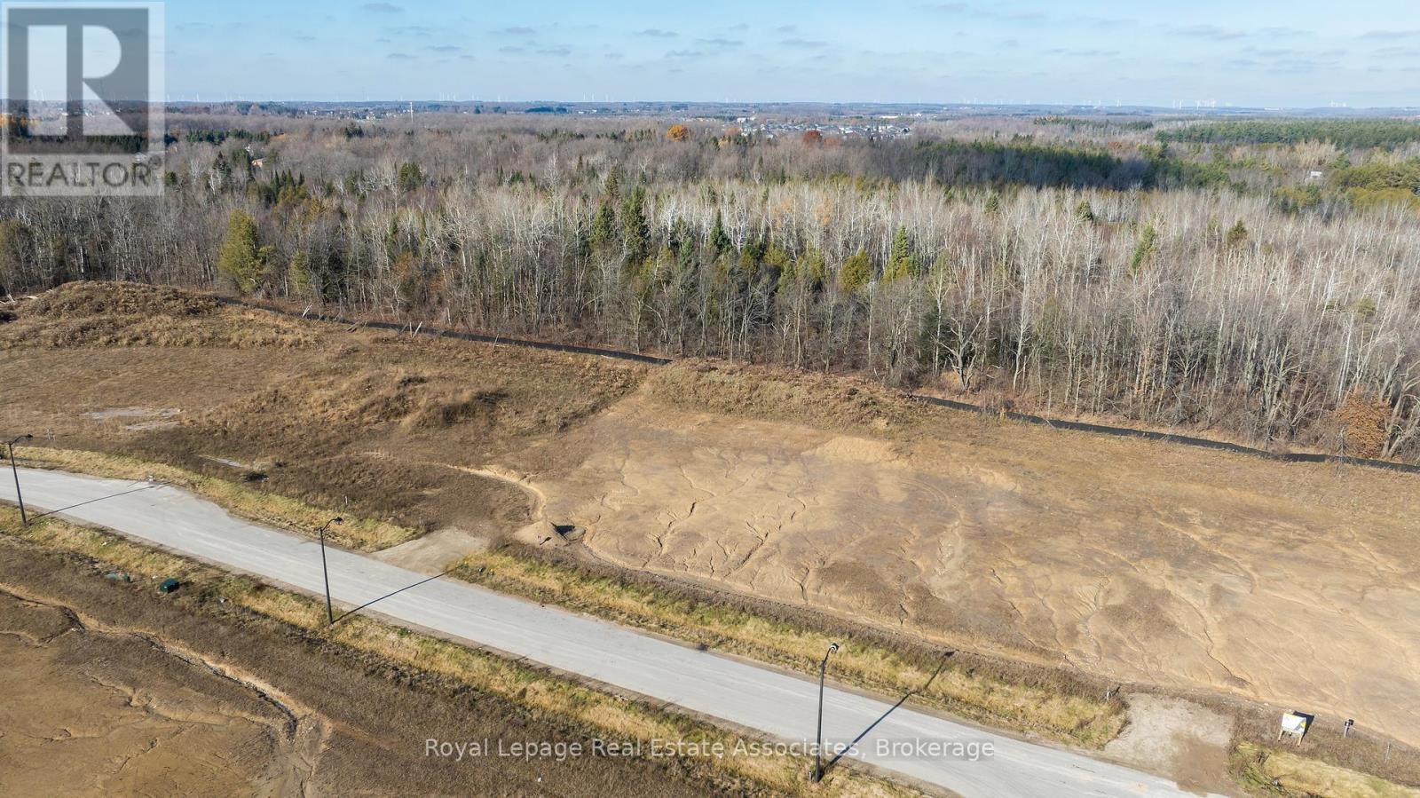 16 Private Berry Drive, Amaranth, ON