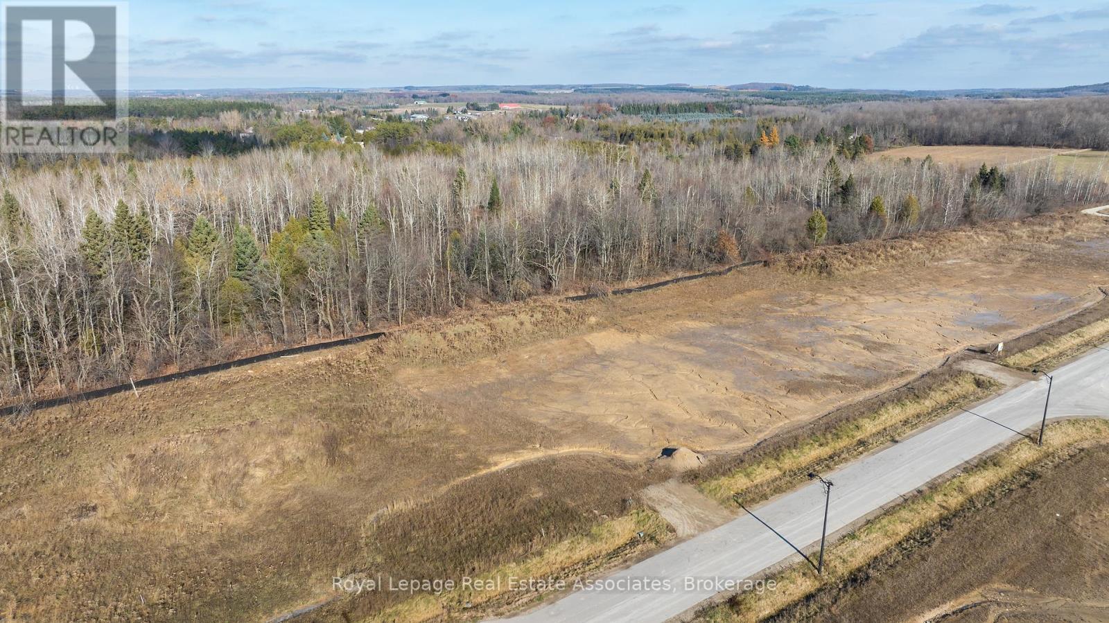 16 Private Berry Drive, Amaranth, ON