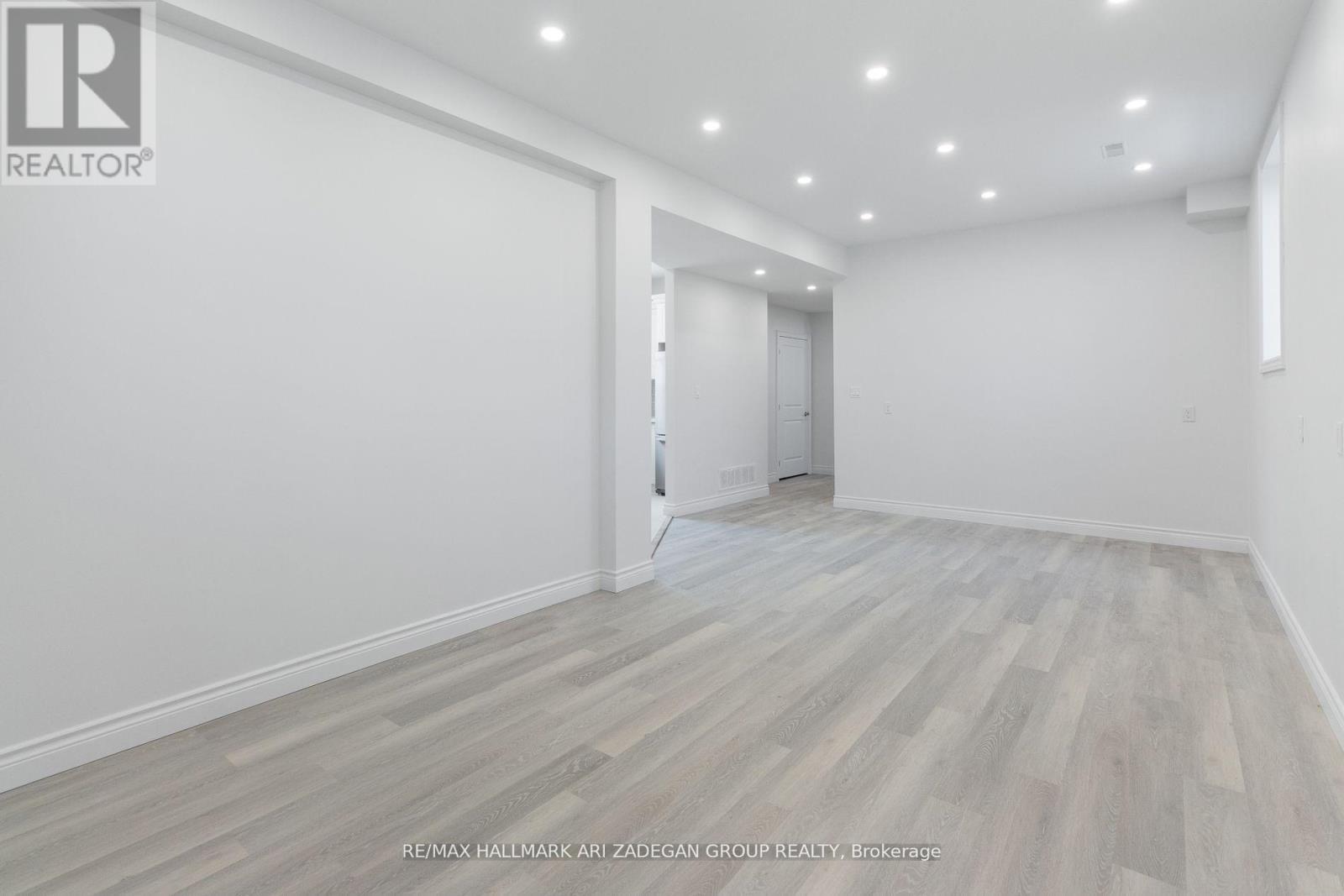 B - 177 The Queensway S, Georgina, ON - Indoor Photo Showing Other Room