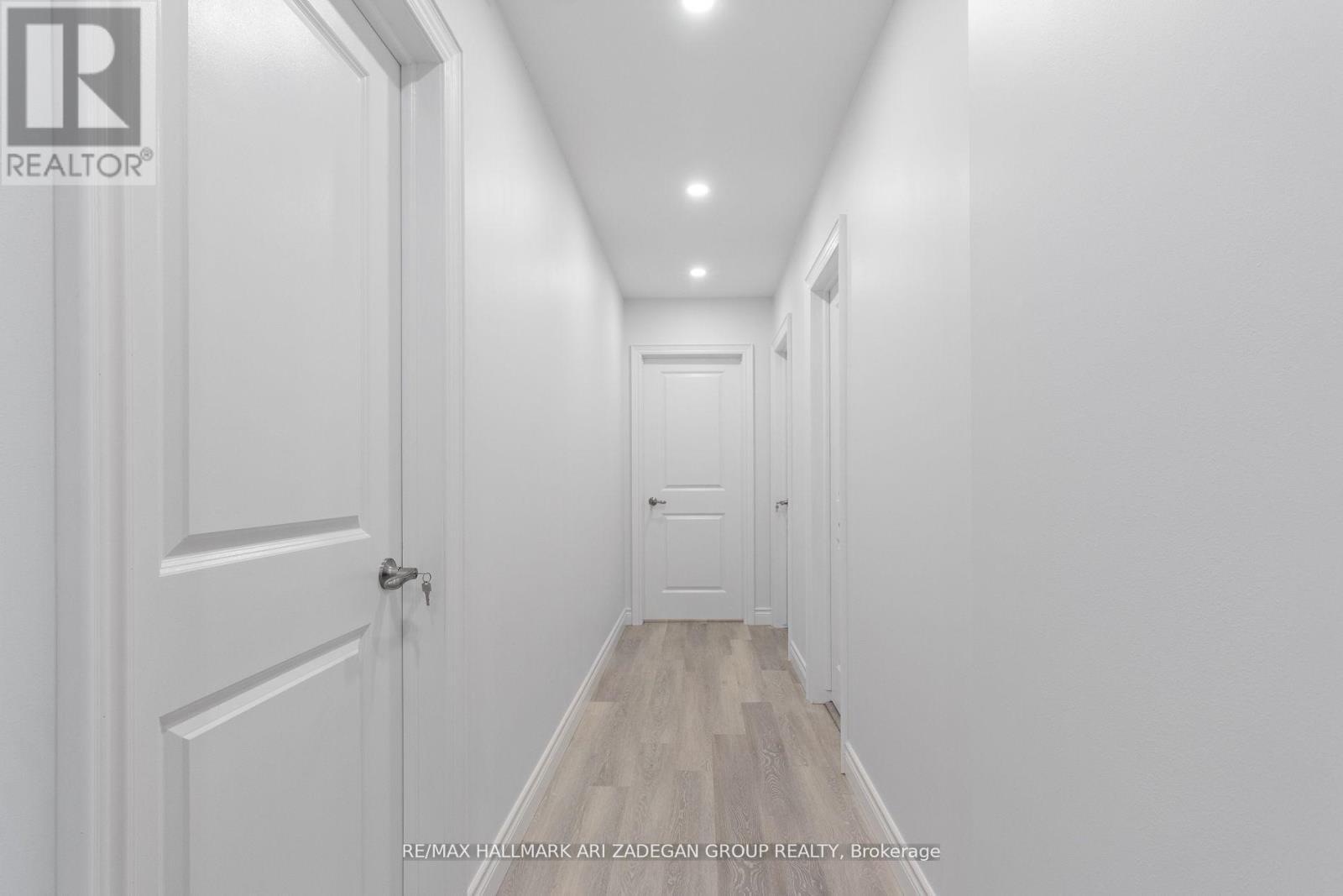 B - 177 The Queensway S, Georgina, ON - Indoor Photo Showing Other Room