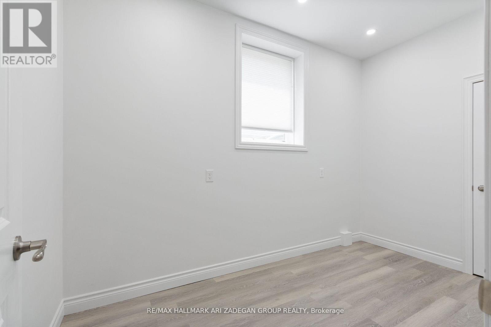 B - 177 The Queensway S, Georgina, ON - Indoor Photo Showing Other Room