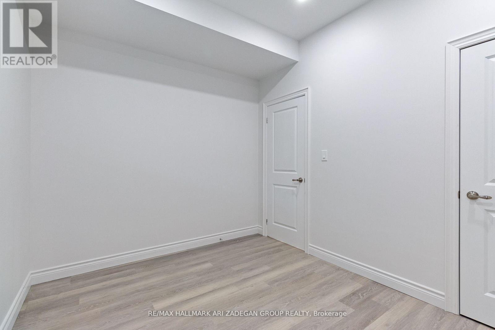 B - 177 The Queensway S, Georgina, ON - Indoor Photo Showing Other Room