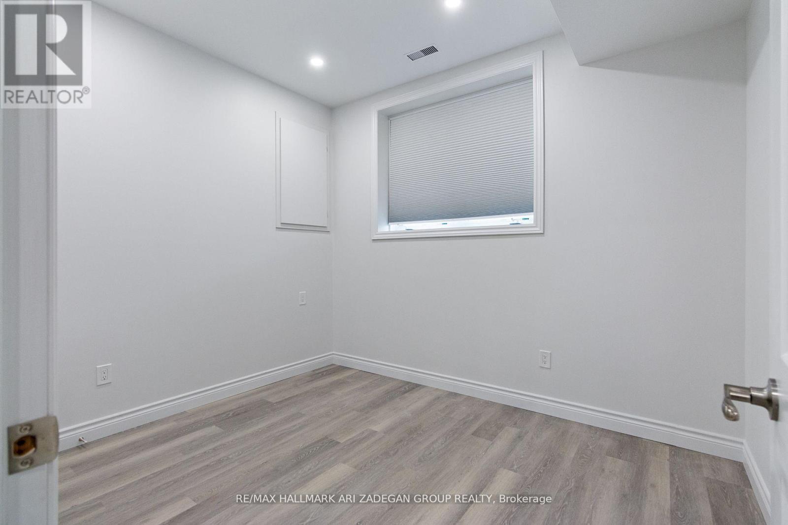 B - 177 The Queensway S, Georgina, ON - Indoor Photo Showing Other Room