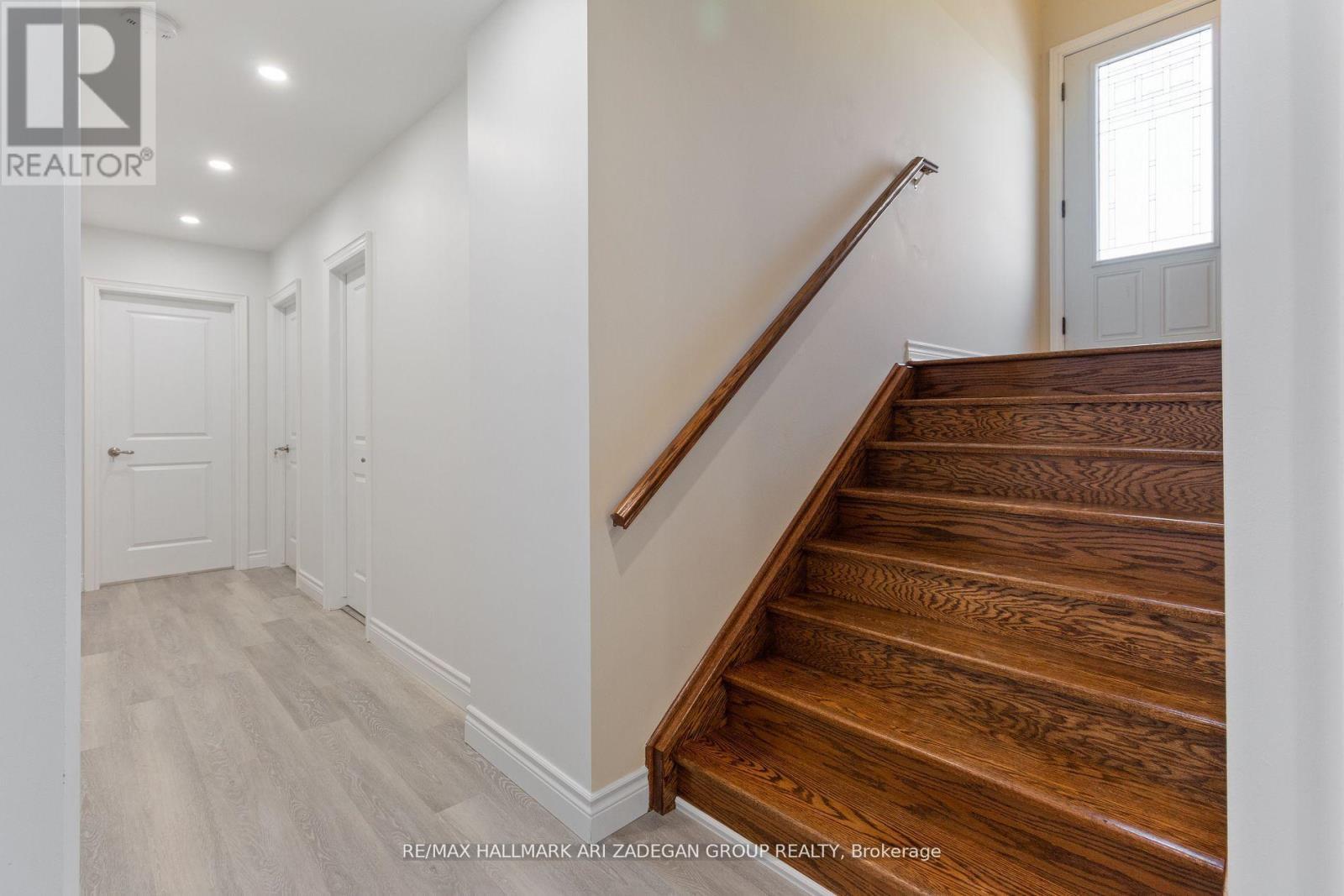 B - 177 The Queensway S, Georgina, ON - Indoor Photo Showing Other Room