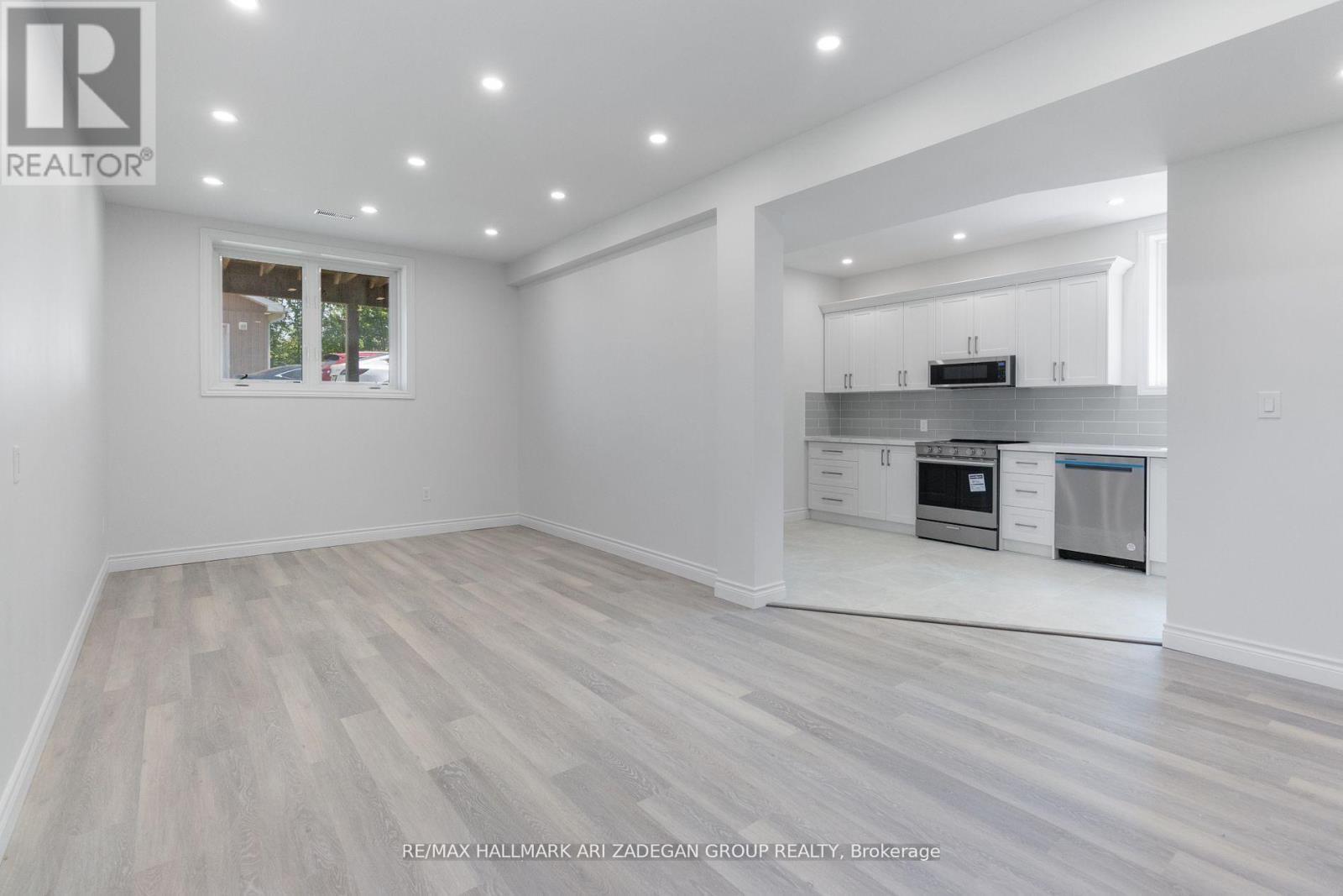 B - 177 The Queensway S, Georgina, ON - Indoor