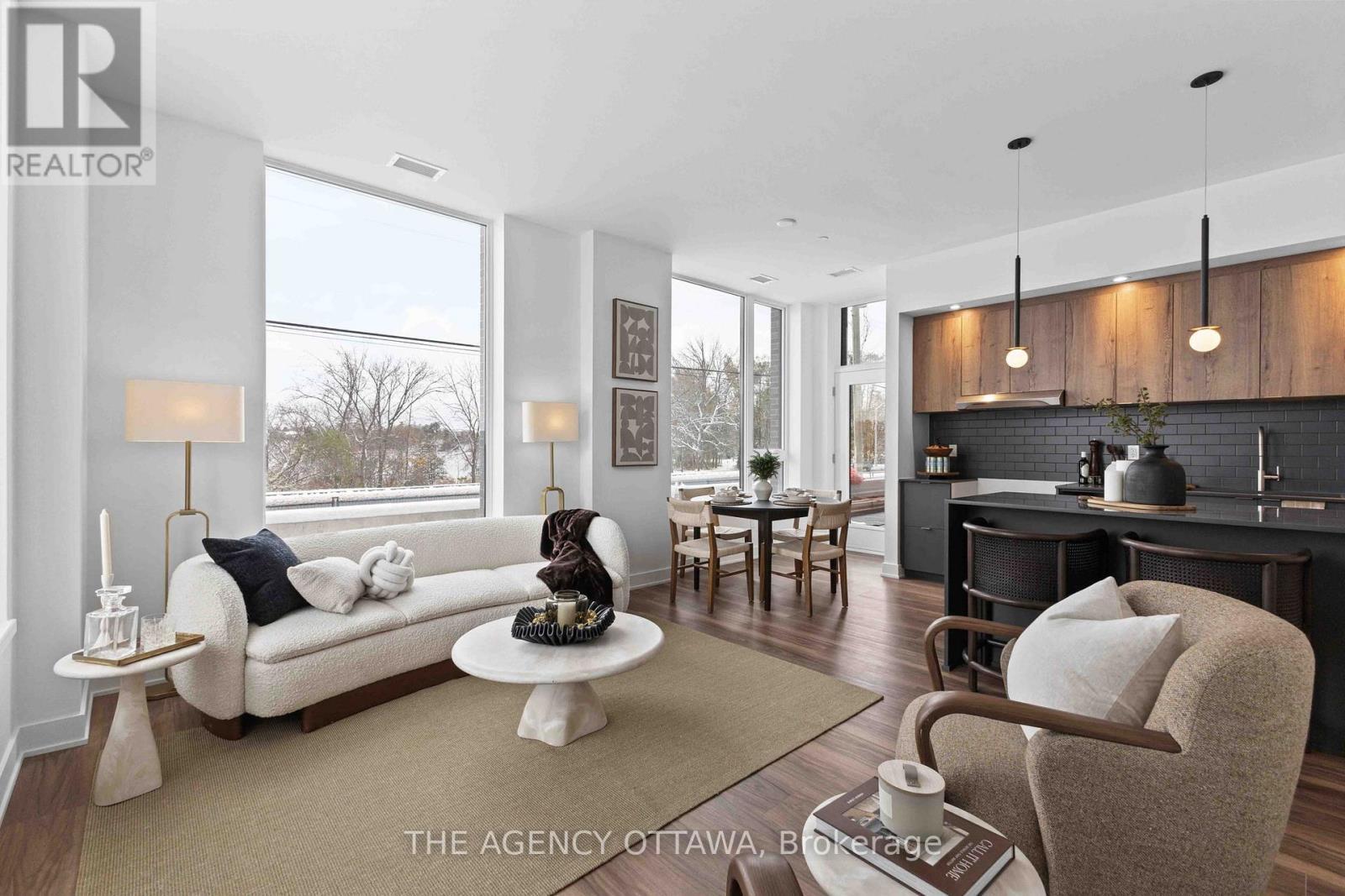 211 - 3071 Riverside Drive, Ottawa, ON - Indoor Photo Showing Other Room