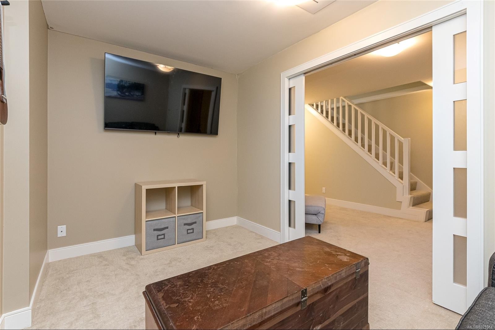 1054 Colville Rd, Esquimalt, BC - Indoor Photo Showing Other Room