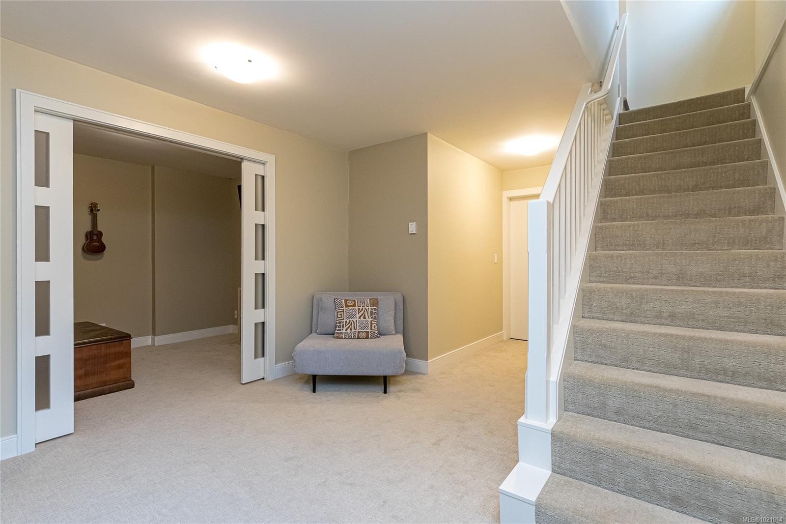 1054 Colville Rd, Esquimalt, BC - Indoor Photo Showing Other Room