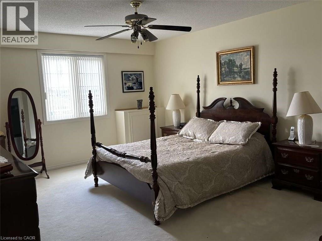 600 Silverbirch Boulevard Unit# 308, Mount Hope, ON - Indoor Photo Showing Bedroom
