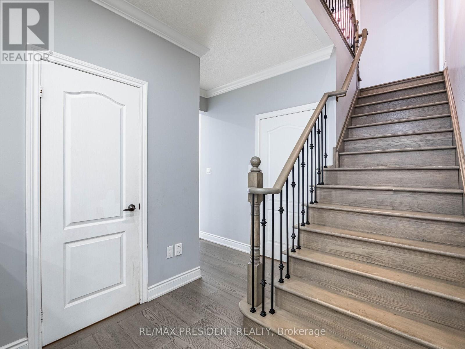 20 Monabelle Crescent, Brampton, ON - Indoor Photo Showing Other Room