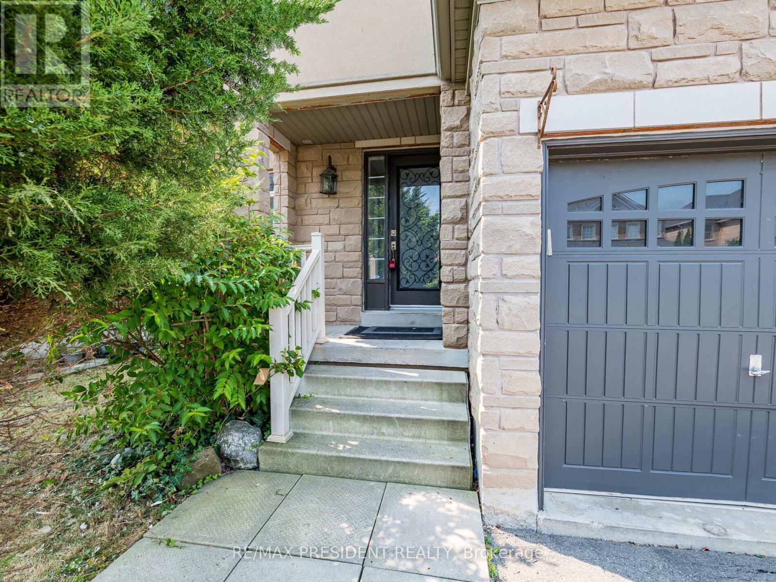 20 Monabelle Crescent, Brampton, ON - Outdoor