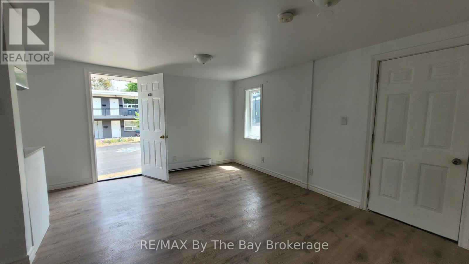 D04 - 280 River Road E, Wasaga Beach, ON - Indoor Photo Showing Other Room